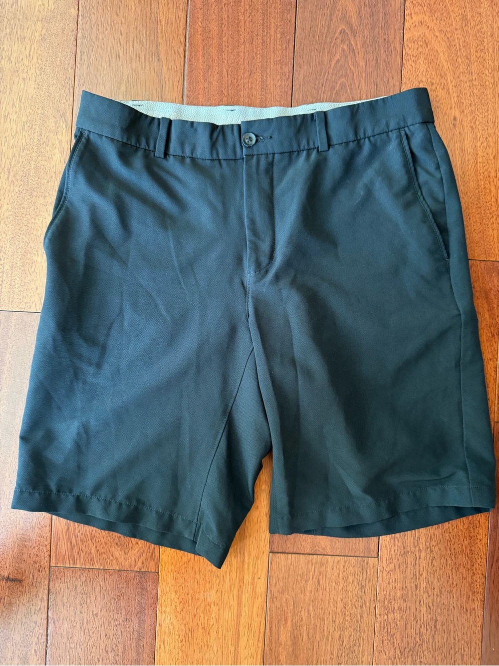 Nike Black Men's Flat-Front Golf Shorts